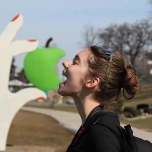 Meet your Posher, Leah